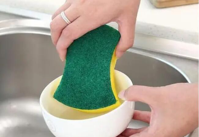 《支付宝》8月31日蚂蚁庄园-洗碗用的海绵如何清洁能有效杀菌？